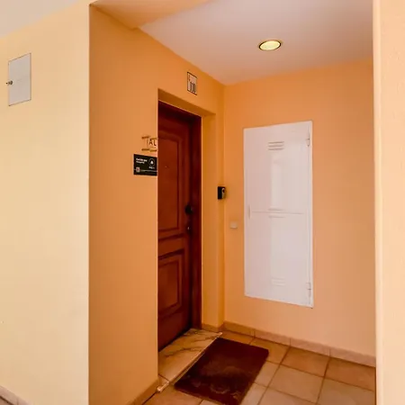 4Pax Vilamoura Flat With Pool & Garage By Lovelystay * 쿼테이라