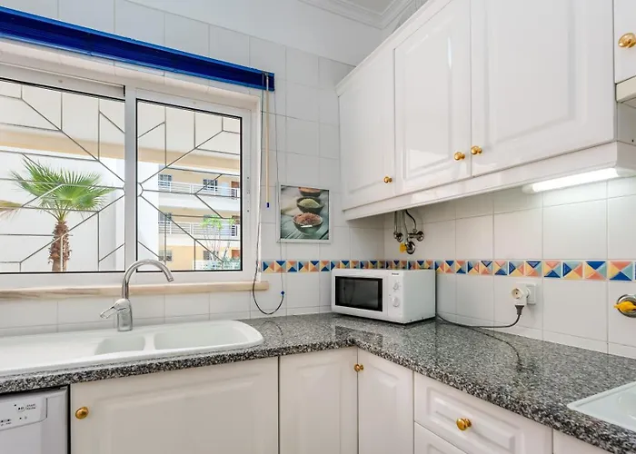 Cozy 1bdr Flat W Pool In Vilamoura By Lovelystay *
